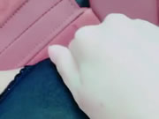 性感美女車裡手淫