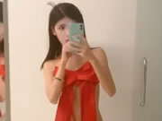 高檔爆乳正妹狗頭蘿莉手機自拍