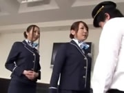女權主義 航班男機長被空乘員用綁式假陽具肉棒抽插